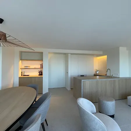 Zeedijk Oostduinkerke Frontaal Zeezicht - Volledig Gerenoveerd 2022! Apartment Oostduinkerke