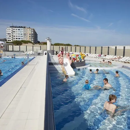 Zeedijk Oostduinkerke Frontaal Zeezicht - Volledig Gerenoveerd 2022! Apartment Oostduinkerke